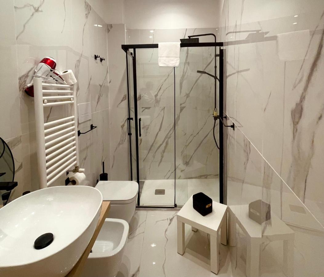 La Suite Di Dante Napoli Εξωτερικό φωτογραφία